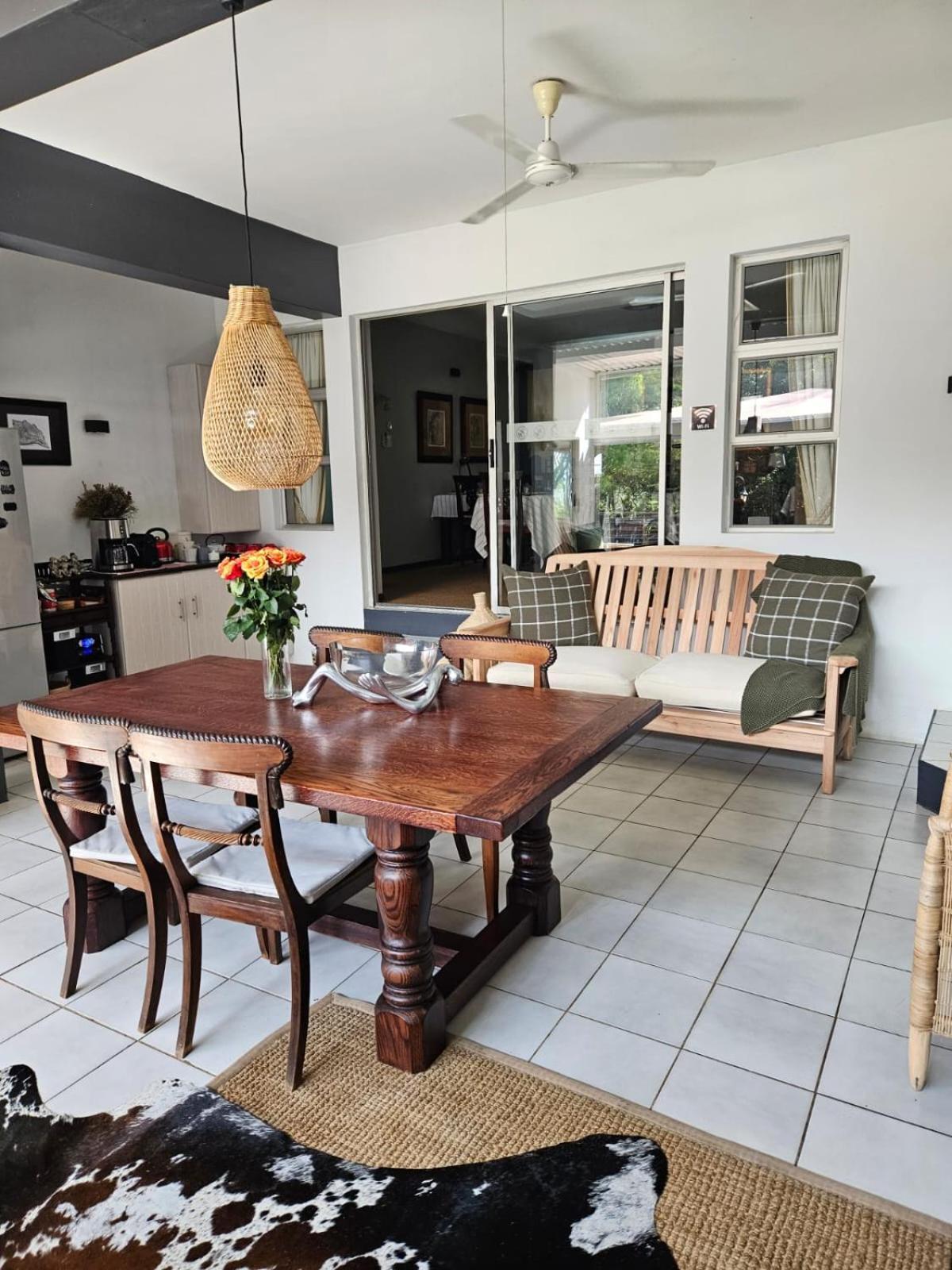 Hillton Manor Guest House Richards Bay Exterior foto